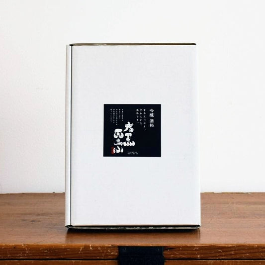 発酵食品「大黒正宗　純米吟醸 酒粕（板）」贈答箱入り